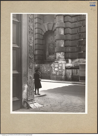 Vorderseite von Hutzel, Max [https://www.deutsche-digitale-bibliothek.de/content/lizenzen/rv-ez/] Porta Napoli - Detail von Südwesten, bh096858_recto. Foto: Hutzel, Max.