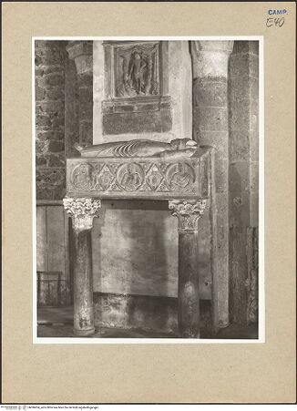 Vorderseite von Hutzel, Max [https://www.deutsche-digitale-bibliothek.de/content/lizenzen/rv-ez/] Grabmal eines Bischofs - Gesamtansicht, bh096934_recto. Foto: Hutzel, Max.