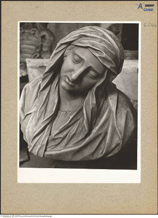 Vorderseite von Hutzel, Max [https://www.deutsche-digitale-bibliothek.de/content/lizenzen/rv-ez/] Weinende Maria (?) - Frontalansicht, bh097035_recto. Foto: Hutzel, Max.