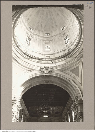 Vorderseite von Hutzel, Max [https://www.deutsche-digitale-bibliothek.de/content/lizenzen/rv-ez/] Chiesa dell'Annunciata - Blick nach dem Langhaus, bh097450_bh097451_recto. Foto: Hutzel, Max.