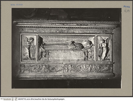 Vorderseite von ICCD [https://www.deutsche-digitale-bibliothek.de/content/lizenzen/rv-ez/] Grabmal von Filippo della Valle - Gesamtansicht, bh099719_recto. Foto.