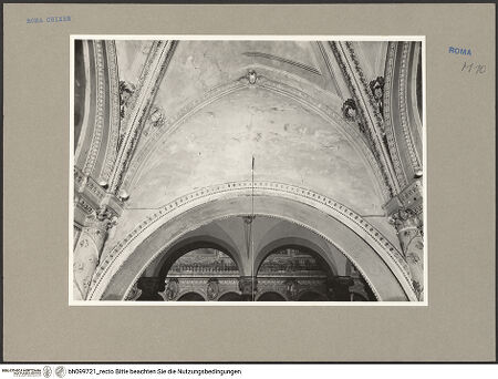 Vorderseite von ICCD [https://www.deutsche-digitale-bibliothek.de/content/lizenzen/rv-ez/] Santa Maria in AracoeliCappella di San Diego - Detail: Eingangsbogen und Teil des Gewölbes, bh099721_recto. Foto.