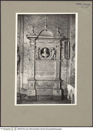 Vorderseite von ICCD [https://www.deutsche-digitale-bibliothek.de/content/lizenzen/rv-ez/] Grabmal von Giovanni Battista Cavalieri (gestorben 1507) - Gesamtansicht, bh099739_recto. Foto.