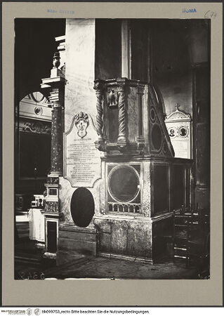 Vorderseite von ICCD [https://www.deutsche-digitale-bibliothek.de/content/lizenzen/rv-ez/] Evangelienkanzel, aus den Fragmenten des abgebauten Ambo der ehemaligen Schola Cantorum zusammengesetzt - Schrägsicht auf die vordere und linke Seite, bh099753_recto. Foto.