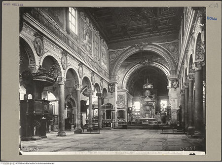 Vorderseite von ICCD [https://www.deutsche-digitale-bibliothek.de/content/lizenzen/rv-ez/] Santa Maria in Aracoeli - Blick nach Osten, bh100023_recto. Foto.