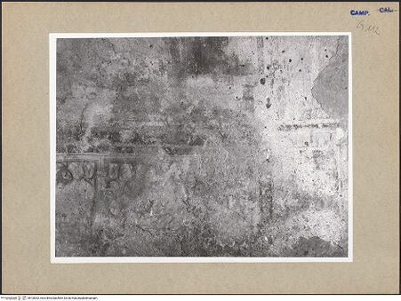 Vorderseite von Bibliotheca Hertziana [https://www.deutsche-digitale-bibliothek.de/content/lizenzen/rv-fz/] Dekoration - Detail: Sockelzone, bh100352_recto. Foto.