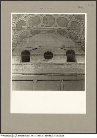 Vorderseite von Hutzel, Max [https://www.deutsche-digitale-bibliothek.de/content/lizenzen/rv-fz/] Sant'Urbano alla Caffarella - Ausschnitt: Westende, bh100859_recto. Foto: Hutzel, Max.