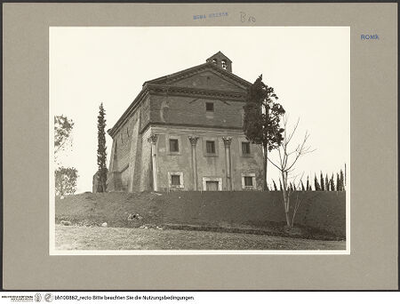 Vorderseite von Hutzel, Max [https://www.deutsche-digitale-bibliothek.de/content/lizenzen/rv-ez/] Sant'Urbano alla Caffarella - Ostseite (Fassade), Zustand während der Nutzung als Wohnbau, bh100862_recto. Foto.