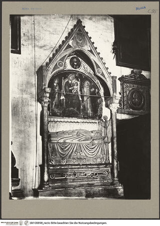 Vorderseite von ICCD [https://www.deutsche-digitale-bibliothek.de/content/lizenzen/rv-ez/] Grabmonument von Kardinal Matteo Aquasparta - Gesamtansicht, von links, bh100898_recto. Foto.