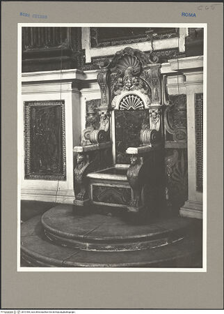 Vorderseite von ICCD [https://www.deutsche-digitale-bibliothek.de/content/lizenzen/rv-ez/] Cathedra - Gesamtansicht, seitlich von rechts, bh101584_recto. Foto.