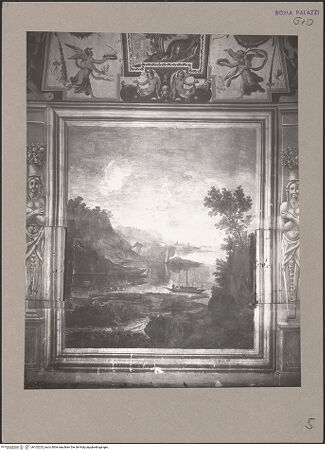 Vorderseite von Musei Vaticani, Archivio Fotografico [https://www.deutsche-digitale-bibliothek.de/content/lizenzen/rv-ez/] Seestücke zwischen GrisaillehermenMeeresbucht mit Fischern - Gesamtansicht, bh102223_recto. Foto.
