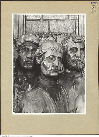 Vorderseite von ICCD [https://www.deutsche-digitale-bibliothek.de/content/lizenzen/rv-ez/] Triumphbogen Alfonsos VTriumphaler Einzug Alfons V. in NeapelDas Gefolge der Barone - Detail: Köpfe, bh102870_recto. Foto.