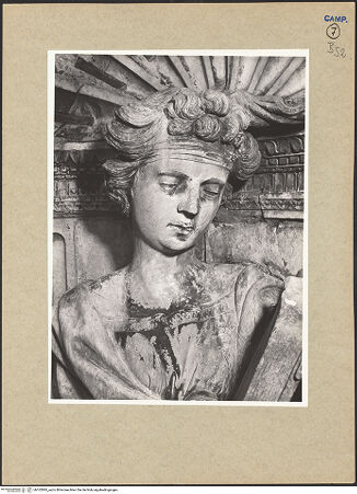 Vorderseite von ICCD [https://www.deutsche-digitale-bibliothek.de/content/lizenzen/rv-ez/] Triumphbogen Alfonsos VPrudentia - Detail: Kopf, bh102895_recto. Foto.