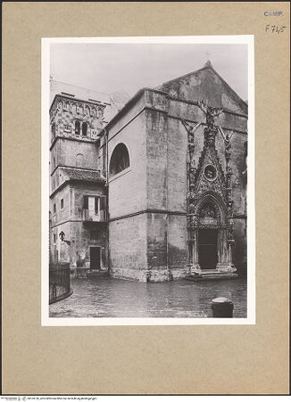Vorderseite von ICCD [https://www.deutsche-digitale-bibliothek.de/content/lizenzen/rv-ez/] San Giovanni dei Pappacoda - Fassade, linke Seite und Campanile, bh103128_recto. Foto.