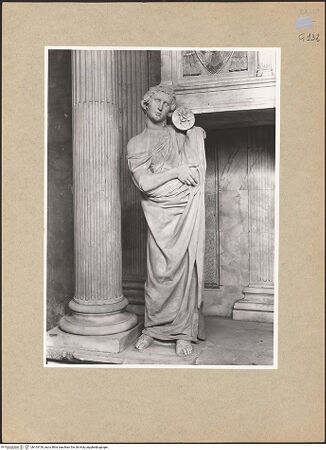 Vorderseite von ICCD [https://www.deutsche-digitale-bibliothek.de/content/lizenzen/rv-ez/] Grabmal des Kardinals Rinaldo Brancaccio (gest. 1427)Karyatiden und Säulen - Linke Karyatide, bh103156_recto. Foto.