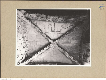 Vorderseite von ICCD [https://www.deutsche-digitale-bibliothek.de/content/lizenzen/rv-ez/] Castel NuovoSala dei Baroni - Östlicher Raum, Gewölbe, bh103235_recto. Foto.