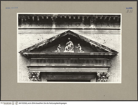 Vorderseite von ICCD [https://www.deutsche-digitale-bibliothek.de/content/lizenzen/rv-ez/] Mittelportal mit Dreiecksgiebel über kompositen DreiviertelsäulenMadonna, flankiert von zwei knienden Gestalten - Gesamtansicht, bh103368_recto. Foto.