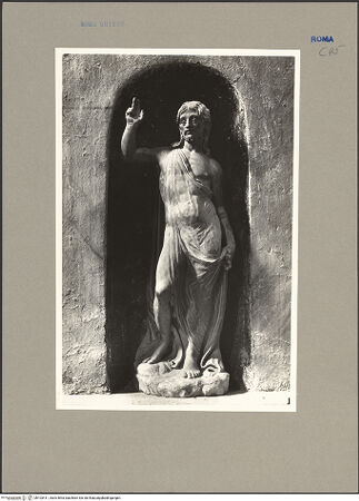 Vorderseite von ICCD [https://rightsstatements.org/page/CNE/1.0/] Grabmal für den Astronomen Lodovico Grato Margani (gest. 1520)Christusfigur - Frontalansicht, bh103411_recto. Foto.