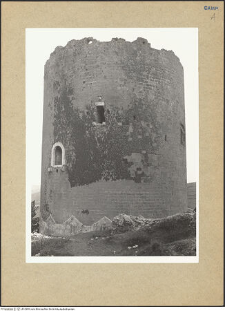 Vorderseite von Bibliotheca Hertziana [https://www.deutsche-digitale-bibliothek.de/content/lizenzen/rv-fz/] Kastell - Südturm, bh103894_recto. Foto: Lehmann-Brockhaus, Otto.