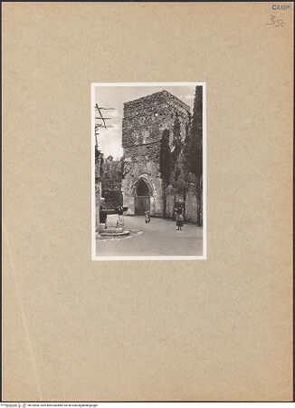 Vorderseite von unbekannt [https://www.deutsche-digitale-bibliothek.de/content/lizenzen/rv-ez/] Villa Rufolo - Turm und Eingang, bh103900_recto. Foto.