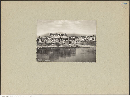 Vorderseite von unbekannt [https://www.deutsche-digitale-bibliothek.de/content/lizenzen/rv-ez/] Ansicht mit Porta Capuana, bh104000_recto. Foto.