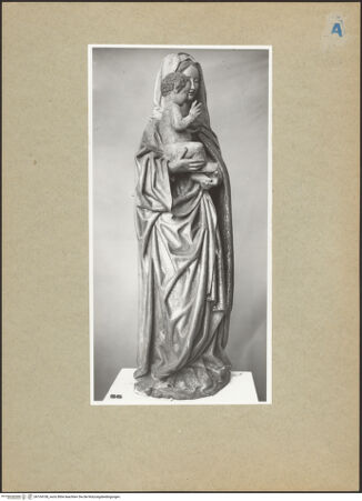 Vorderseite von Sopr. BAS NA [https://www.deutsche-digitale-bibliothek.de/content/lizenzen/rv-ez/] Madonna - Seitenansicht, bh104108_recto. Foto.