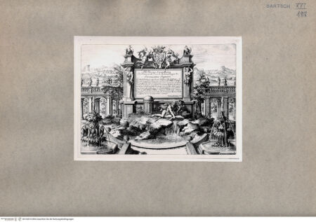 Vorderseite von  [http://creativecommons.org/publicdomain/mark/1.0/] Brunnen, Tivoli - , bh104316. Foto.