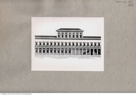 Vorderseite von  [http://creativecommons.org/publicdomain/mark/1.0/] Innenhoffassade des Palazzo Ponteficio a Montecavallo - , bh104369. Foto.