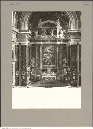 Vorderseite von Bibliotheca Hertziana [https://www.deutsche-digitale-bibliothek.de/content/lizenzen/rv-ez/] Santi Nomi di Gesù e MariaCappella Maggiore - Blick aus dem Langhaus, bh104918_recto. Foto: Hutzel?, Max.