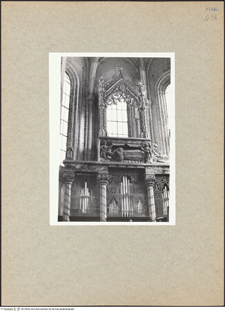 Vorderseite von Soergel, Gerda [https://www.deutsche-digitale-bibliothek.de/content/lizenzen/rv-fz/] Santa Caterina d'AlessandriaCappella Orsini - Ostseite; Grabmal des Giovanni Antonio Orsini del Balzo, bh105508_recto. Foto: Soergel, Gerda.