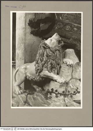 Vorderseite von Hutzel, Max [https://www.deutsche-digitale-bibliothek.de/content/lizenzen/rv-fz/] Grabmal der Maria Flaminia Chigi Odescalchi (+1771) - Detail: Löwe, bh106066_recto. Foto: Hutzel, Max.