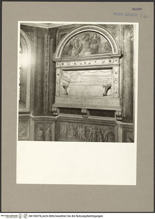 Vorderseite von Hutzel, Max [https://www.deutsche-digitale-bibliothek.de/content/lizenzen/rv-fz/] Grabmal des Giovanni Basso della Rovere (+1483) - Gesamtansicht, bh106074_recto. Foto.