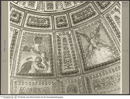 Vorderseite von Hutzel, Max [https://www.deutsche-digitale-bibliothek.de/content/lizenzen/rv-fz/] Der segnende Gottvater umgeben von Personifikationen der Gestirne - Detail: Kuppelsegment, bh106226_recto. Foto: Hutzel, Max.