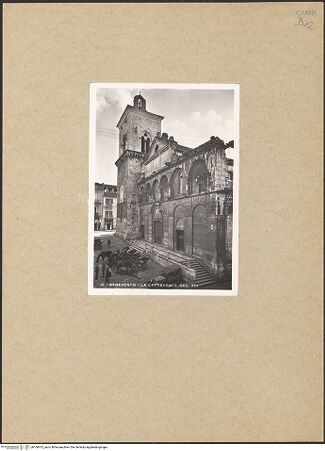 Vorderseite von unbekannt [https://www.deutsche-digitale-bibliothek.de/content/lizenzen/rv-ez/] Santa Maria de Episcopio - Campanile und Fassade, bh106913_recto. Foto.