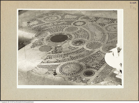 Vorderseite von Hutzel, Max [https://www.deutsche-digitale-bibliothek.de/content/lizenzen/rv-ez/] Detail, Presbyterium, links, bh112207_recto. Foto: Hutzel, Max.