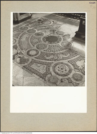 Vorderseite von Hutzel, Max [https://www.deutsche-digitale-bibliothek.de/content/lizenzen/rv-ez/] Detail, Presbyterium, links, bh112211_recto. Foto: Hutzel, Max.