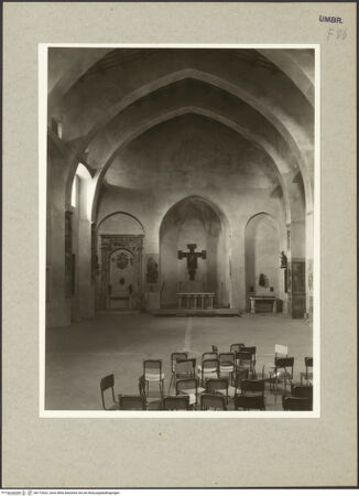 Vorderseite von Getty Research Institute [https://www.deutsche-digitale-bibliothek.de/content/lizenzen/rv-ez/] San Francesco - Inneres, Blick Richtung Norden zum Chor, bh112622_recto. Foto: Hutzel, Max.