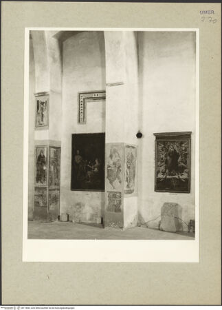 Vorderseite von Getty Research Institute [https://www.deutsche-digitale-bibliothek.de/content/lizenzen/rv-ez/] San Francesco - Inneres, östliche Langhauswand, Teilansicht, bh113855_recto. Foto: Hutzel, Max.