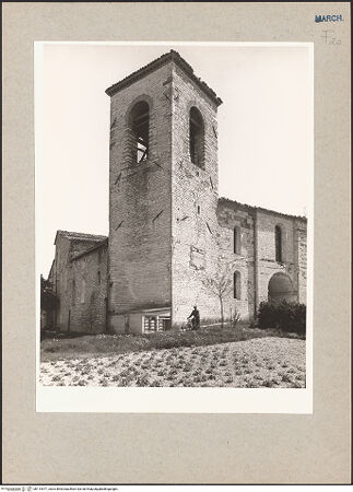 Vorderseite von National Gallery of Art, Washington? [https://www.deutsche-digitale-bibliothek.de/content/lizenzen/rv-ez/] Santa Croce - Turm, Kirchenfassade und Konvent, Ansicht von Nordwesten, bh114477_recto. Foto: Hutzel, Max.