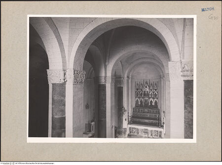 Vorderseite von National Gallery of Art, Washington? [https://www.deutsche-digitale-bibliothek.de/content/lizenzen/rv-ez/] Santa CroceSanta Croce - Mittelschiff: Blick von der tonnengewölbten Empore über dem Eingangsjoch nach Nordosten, bh114536_recto. Foto: Hutzel, Max.