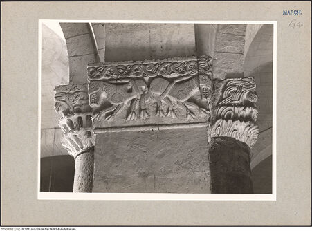 Vorderseite von National Gallery of Art, Washington? [https://www.deutsche-digitale-bibliothek.de/content/lizenzen/rv-ez/] Kapitelle mit Flechtwerk sowie vegetabilen, zoomorphen und christologischen MotivenSüdwestpfeiler: Kapitelle der Rund- und Rechteckvorlagen - Kapitell der nördlichen Rechteckvorlage mit zwei voneinander abgewandten Raubtieren (Untersicht), bh114543_recto. Foto: Hutzel, Max.