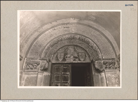 Vorderseite von National Gallery of Art, Washington? [https://www.deutsche-digitale-bibliothek.de/content/lizenzen/rv-ez/] Westportal - Obere Hälfte: Kapitelle, Lünette und Archivolten, bh114556_recto. Foto: Hutzel, Max.