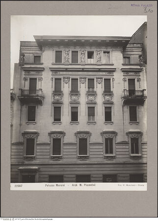 Vorderseite von Musei Vaticani Archivio Fotografico [https://www.deutsche-digitale-bibliothek.de/content/lizenzen/rv-ez/] Palazzo Maraini - Fassade, bh116727_recto. Foto: Moscioni, Romualdo.