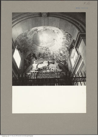 Vorderseite von Sopr. BAS ROMA [https://www.deutsche-digitale-bibliothek.de/content/lizenzen/rv-ez/] Stuckdekoration - Detail: rechter Pilaster, bh117447_recto. Foto.