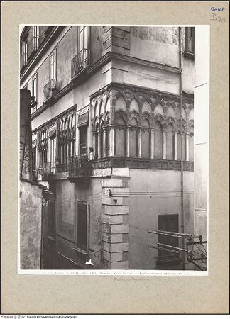 Vorderseite von Alinari [https://www.deutsche-digitale-bibliothek.de/content/lizenzen/rv-ez/] Palazzo Fruscione - Südöstliche Ecke, bh117633_recto. Foto.