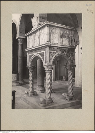 Vorderseite von Hutzel, Max [https://www.deutsche-digitale-bibliothek.de/content/lizenzen/rv-ez/] Kanzel - Seitenansicht, bh118021_recto. Foto: Hutzel, Max.