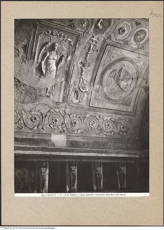 Vorderseite von Alinari [https://www.deutsche-digitale-bibliothek.de/content/lizenzen/rv-ez/] Terme StabianeApodyterium der Männer - Detail: Stuckdekoration, bh118642_recto. Foto.