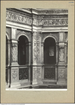 Vorderseite von Alinari [https://www.deutsche-digitale-bibliothek.de/content/lizenzen/rv-ez/] Santa Maria presso San SatiroSakristei - Obergeschoss, Detail: Arkaden mit Knickpilaster, bh119951_recto. Foto.
