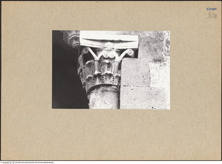 Vorderseite von Bibliotheca Hertziana [https://www.deutsche-digitale-bibliothek.de/content/lizenzen/rv-fz/] Kapitell 4 - Seitenansicht, bh120818_recto. Foto.