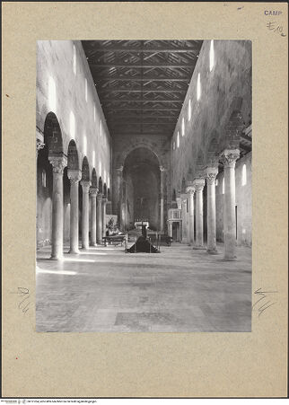 Vorderseite von Bibliotheca Hertziana [https://www.deutsche-digitale-bibliothek.de/content/lizenzen/rv-fz/] Duomo - Blick in Richtung Apsis, bh121294_recto. Foto.